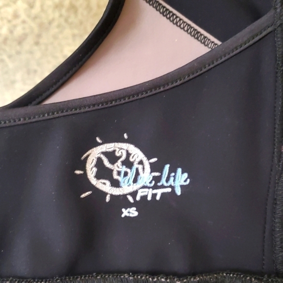 Blue Life | Front Zip Sports Bra - Picture 4 of 5